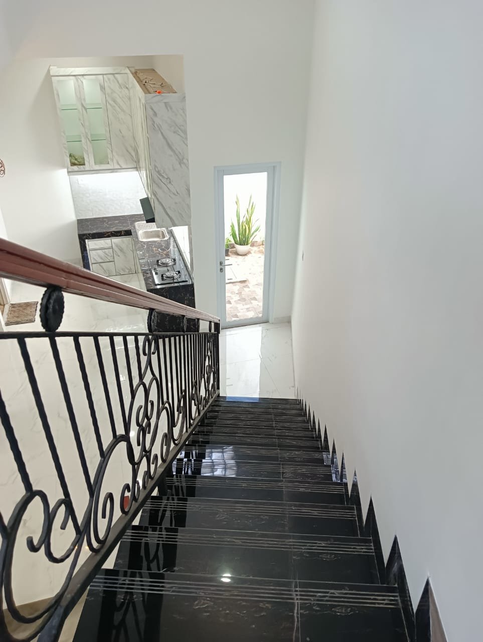 Dijual Rumah 2 Lantai Siap Huni Di Jagakarsa - 6