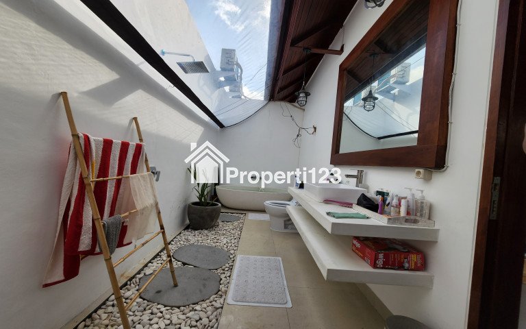Villa bali area kota, rasa desa - 13