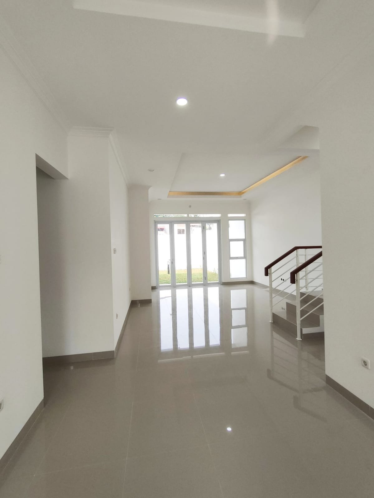Rumah 2 Lantai dalam Cluster masih ada halaman belakang luas di cilandak jakarta selatan - 6