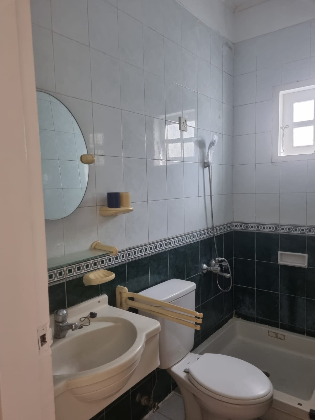 Rumah Design American Classic Kota Wisata - 18