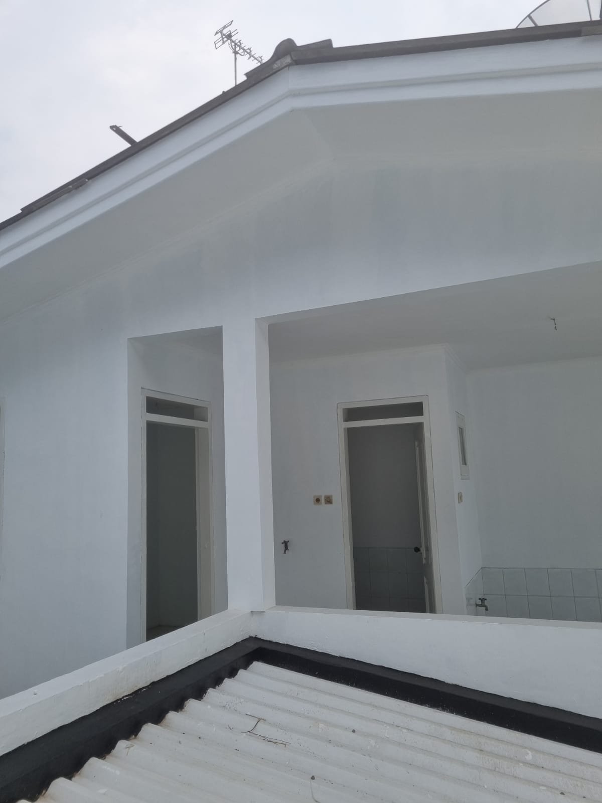 Rumah Design American Classic Kota Wisata - 24