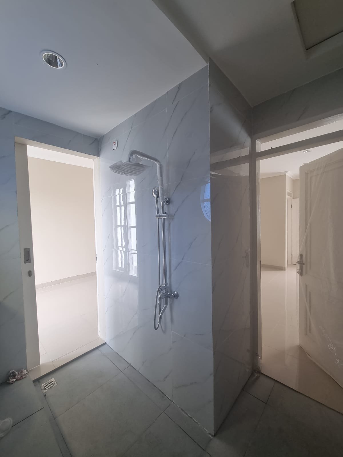 Rumah Design American Classic Kota Wisata - 14