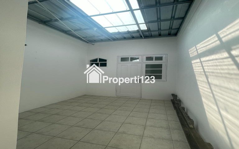 Rumah 2 Lantai Kota Wisata - 14