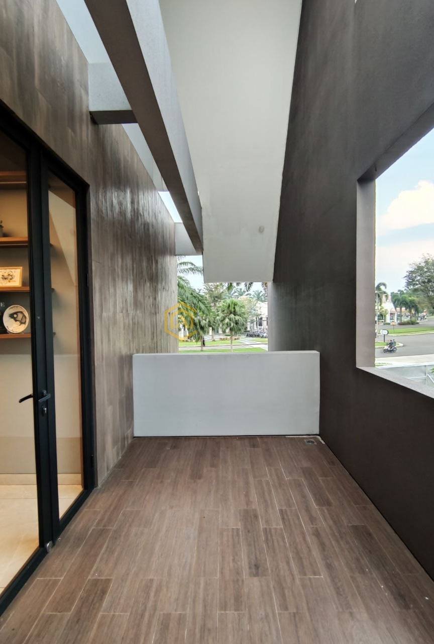 RUMAH MEWAH DI TELAGA KAHURIPAN SELATAN JAKARTA DENGAN AKSES MUDAH KE JAKARTA SELATAN - 24