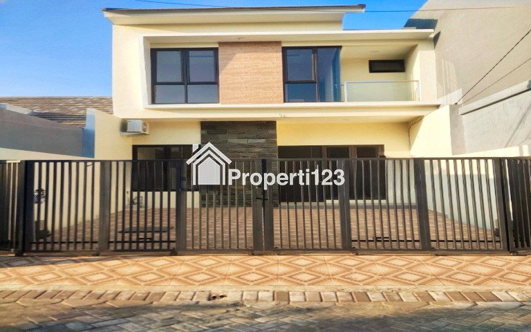 RUMAH MODERN MINIMALIS DI RUNGKUT PANDUGO DEKAT MERR - 1