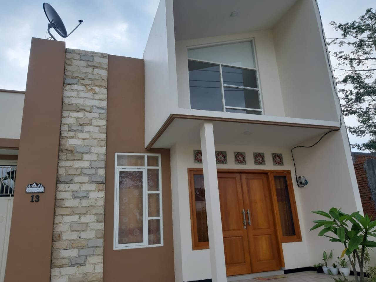 Dijual  Cepat Rumah Mewah Dan Murah Model Villa di Kota Malang - 2