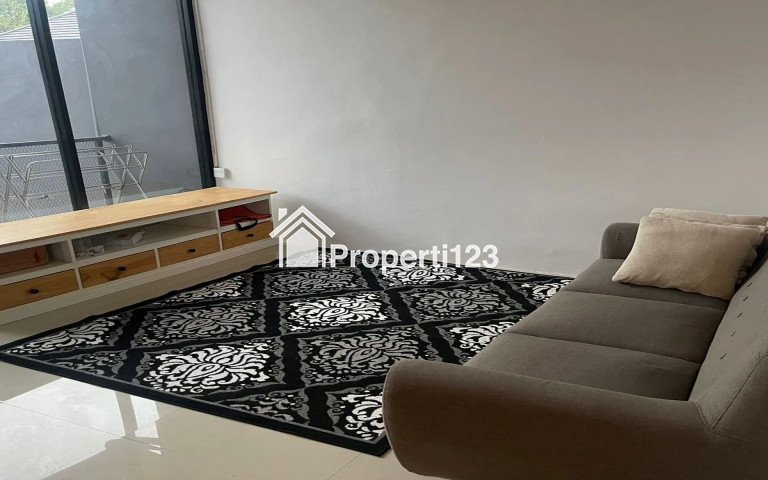 Dijual Rumah Cantik Full Furnished Siap Pakai di jl Kaliurang km 13 - 1