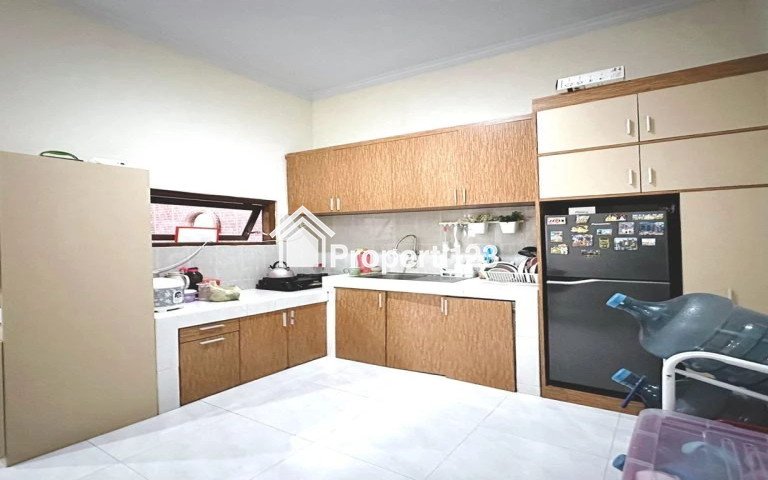 Hunian Nyaman Posisi di hook  Full Furnished - 7