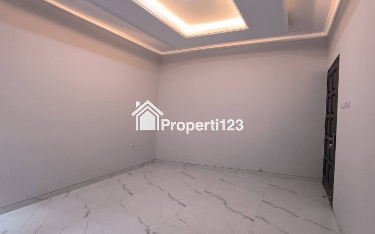 Rumah Eropa Classic di Pejaten Barat Jakarta Selatan - 3