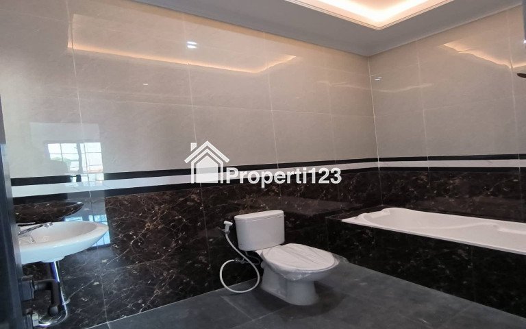 Rumah Eropa Classic Murah di Jati Padang Pasar Minggu Jakarta Selatan - 10