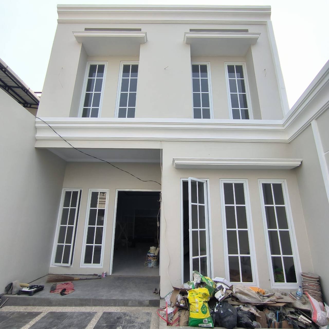 Rumah Cluster Kolam Renang Pribadi Di Jagakarsa Jakarta Selatan - 1