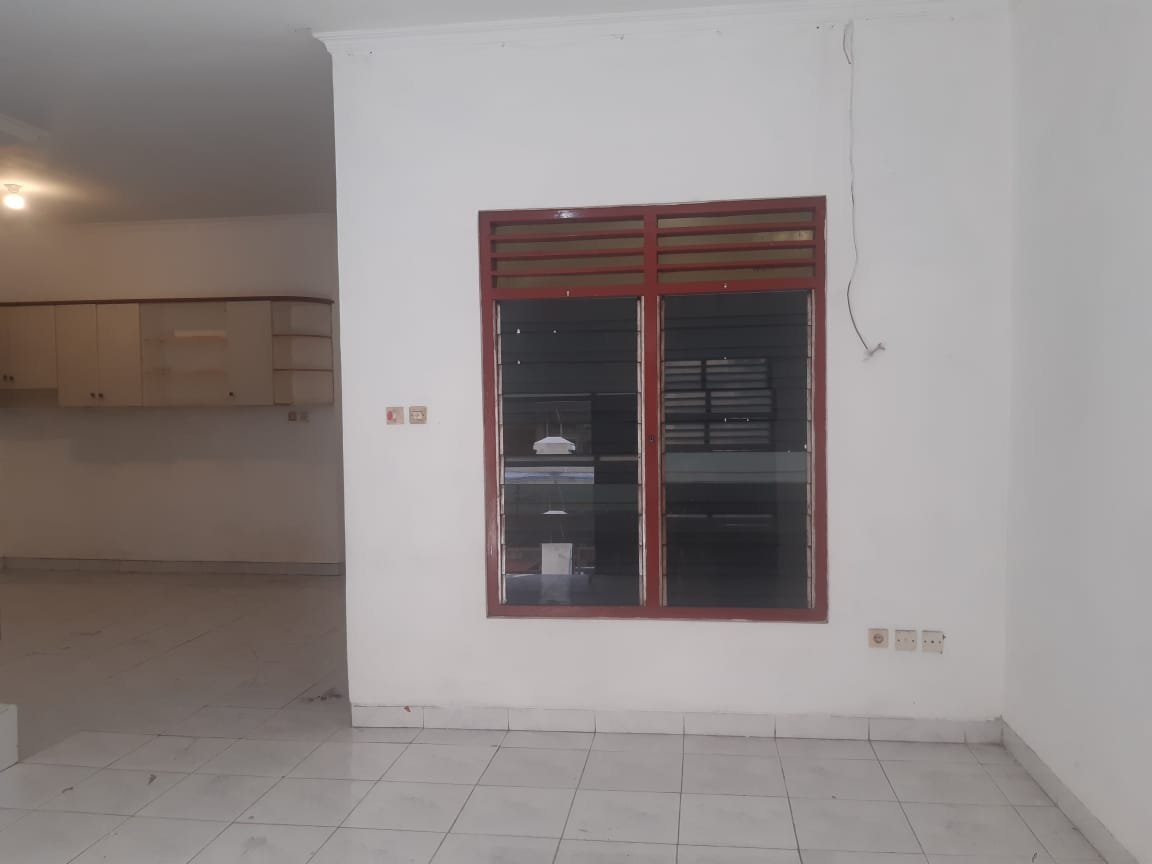 Rumah Siap Huni lokasi strategis Tomang, Jakarta Barat - 15