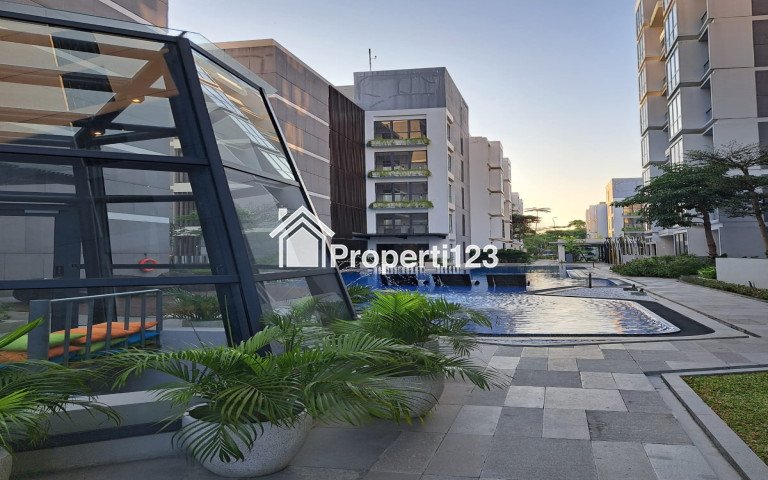 Vibrant, Stylish, Urban living at The Rosebay Apartment, Graha Famili, Surabaya - 2