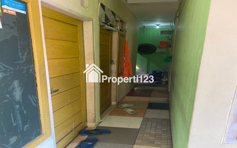 Rumah Beserta Kos-Kosan - 5