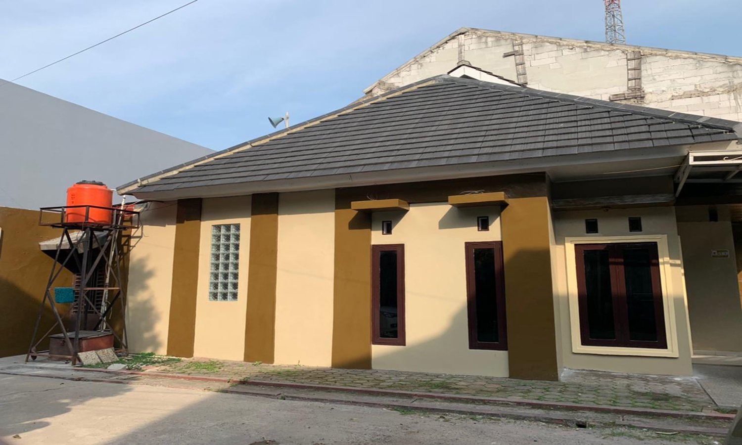 RUMAH AMERICAN CLASSIC DI MARGACINTA BANDUNG - 4