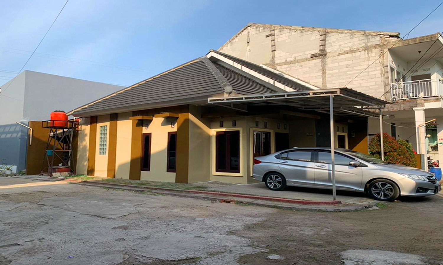 RUMAH AMERICAN CLASSIC DI MARGACINTA BANDUNG - 2