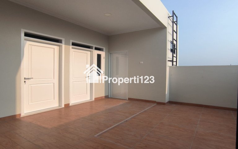 Dijual Rumah Baru Classic Modern Dekat Transmart Cilandak KKO Jakarta Selatan - 9