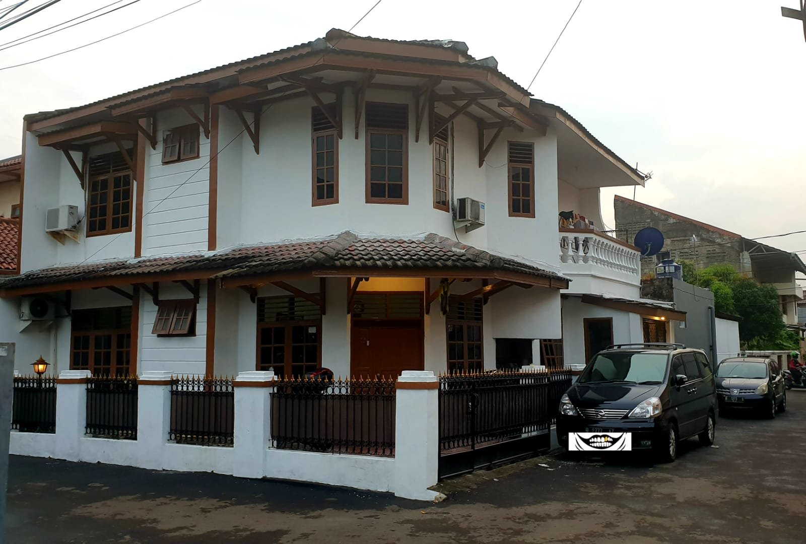 Di Jual cepat BU Rumah 2 lantai - 12