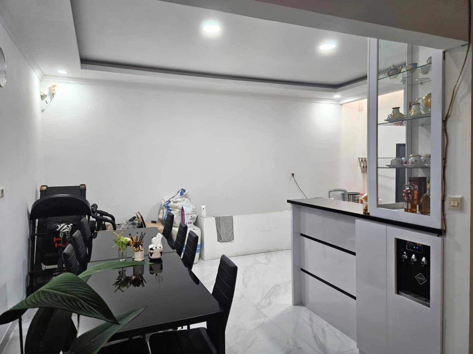 Dijual Rumah Full Renovasi Cluster Harmoni Harapan Indah Bekasi - 4