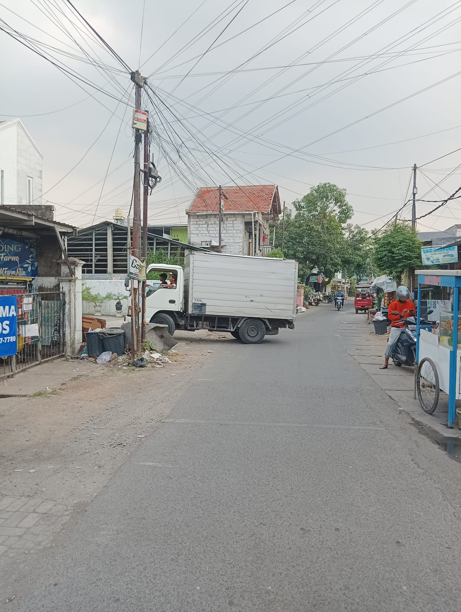 Tanah siap Bangun Cocok untuk usaha Di Tenggilis Surabaya Timur - 4