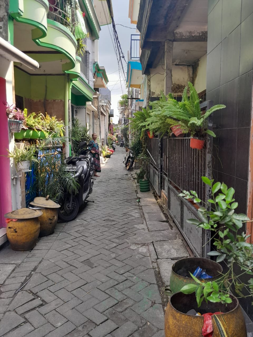 Rumah Kampung Siap Huni Bonus Tempat Usaha Lokasi Banyu Urip Lor Surabaya Pusat - 2