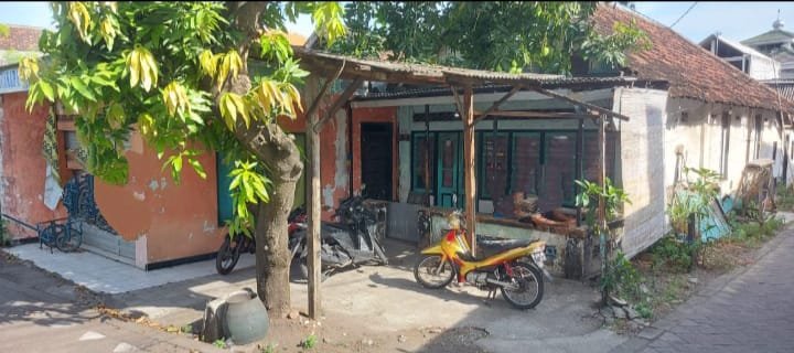 Tanah Nol Jalan Raya Bonus Bangunan Tua Lokasi Gresik Kota Gresik Jatim - 2