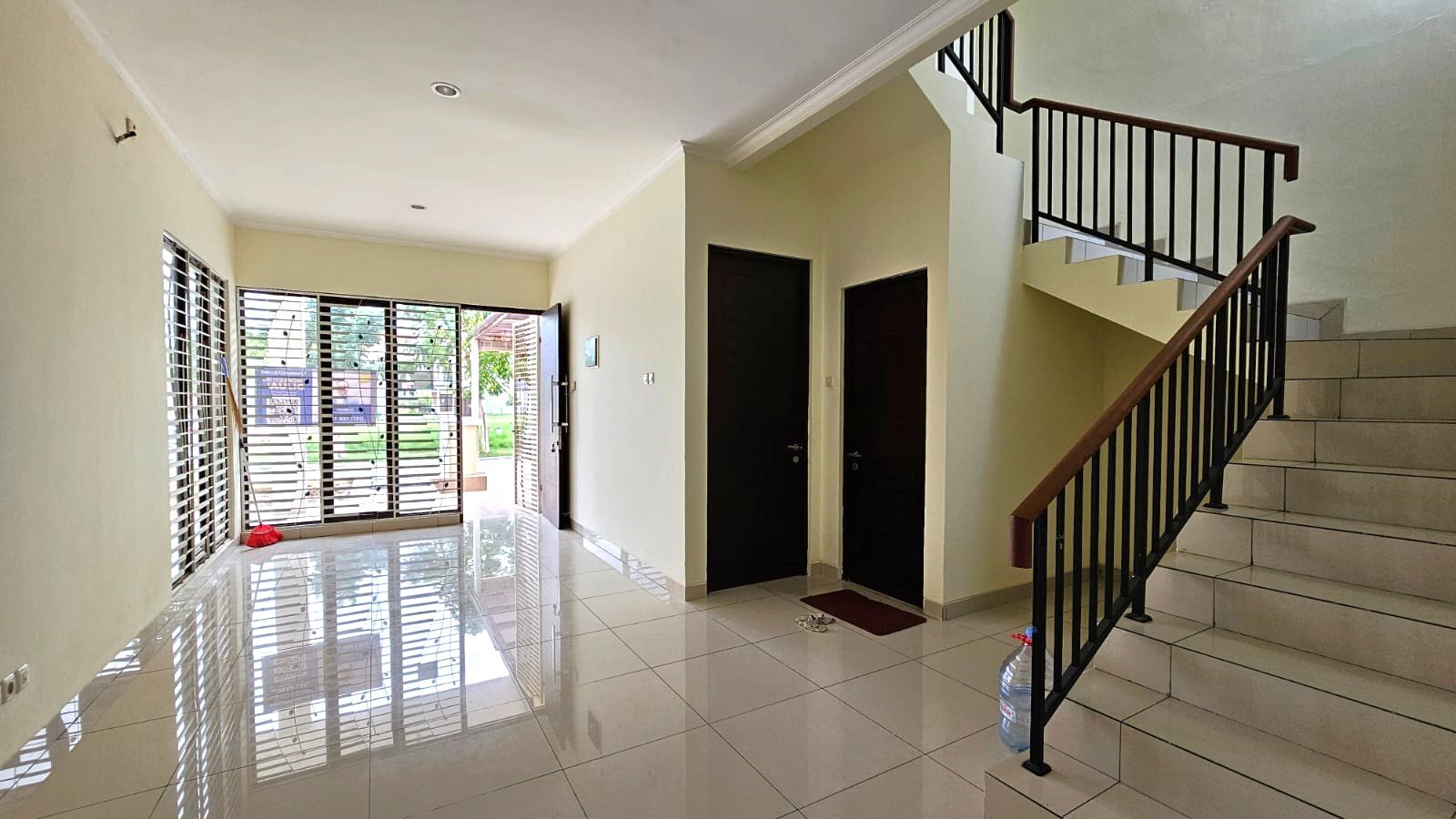 Dijual Rumah Siap Huni Cluster Arana Kota Harapan Indah Bekasi - 4