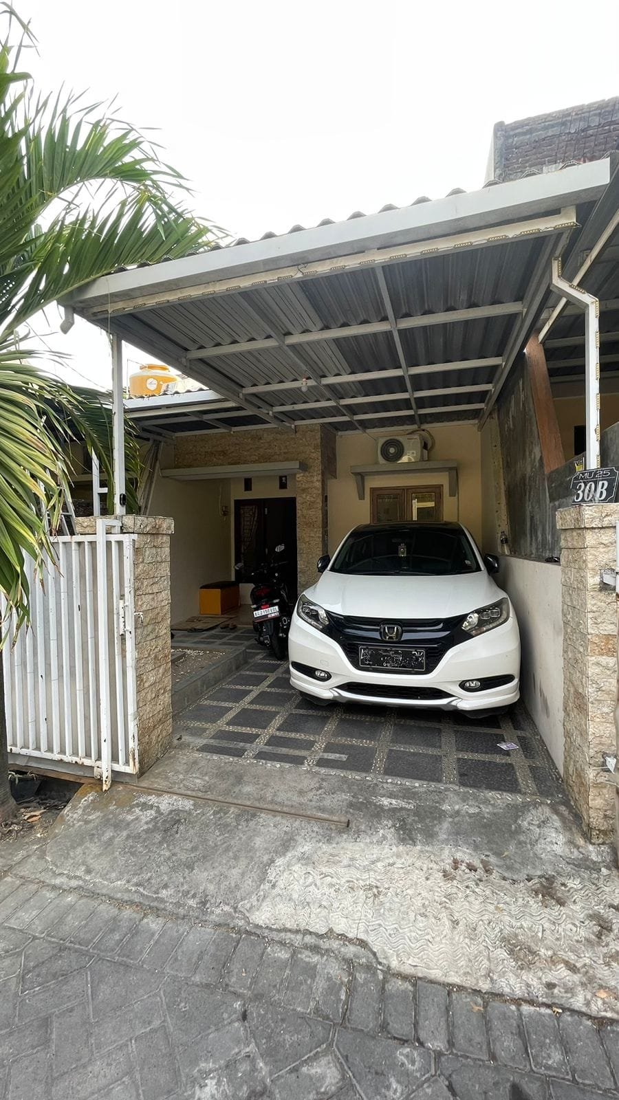 Rumah Full Furnished  Siap Huni,  Medayu Utara Rungkut Surabaya - 2