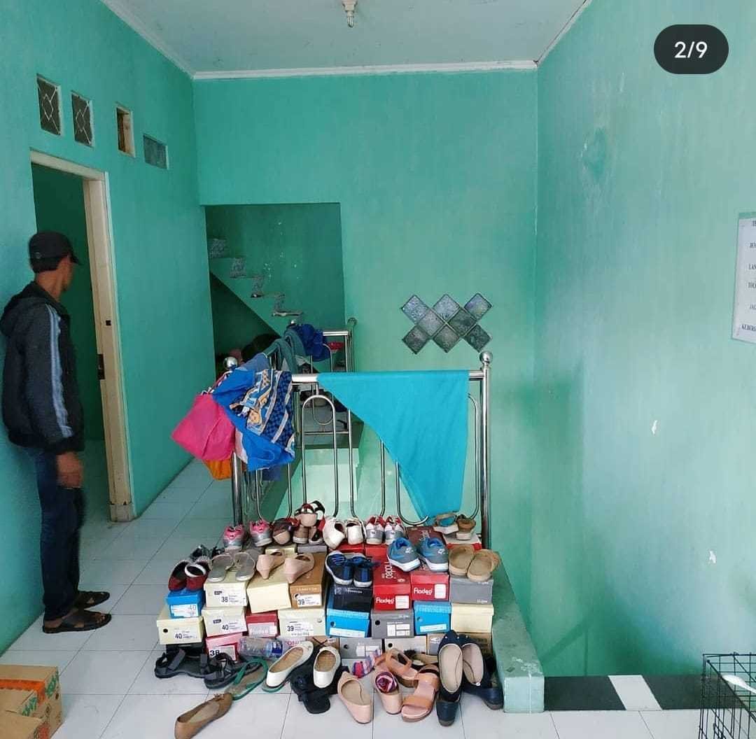 Rumah Siap Huni Bangunan Masih Bagus Lokasi Perum Dinari PPS Gresik - 6