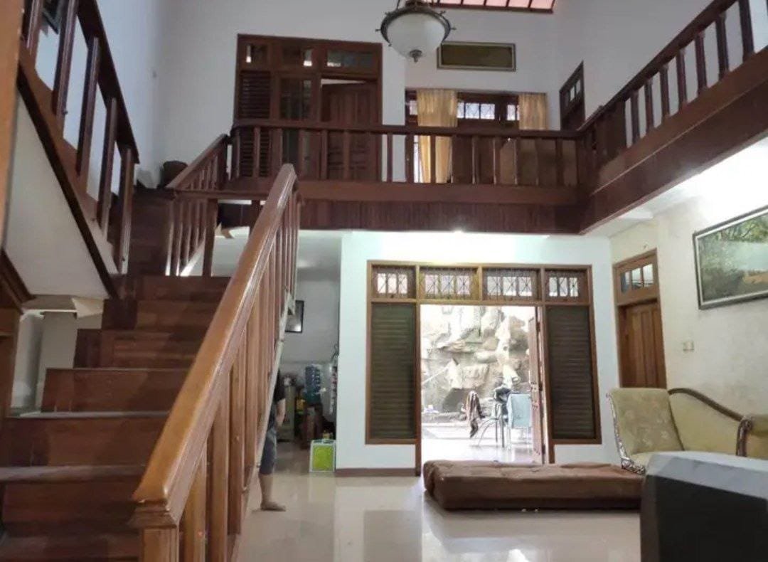 Jual Rumah Full Jati , Full Furnished, Perum Tanjung Permai Klampis Semolowaru Surabaya - 4