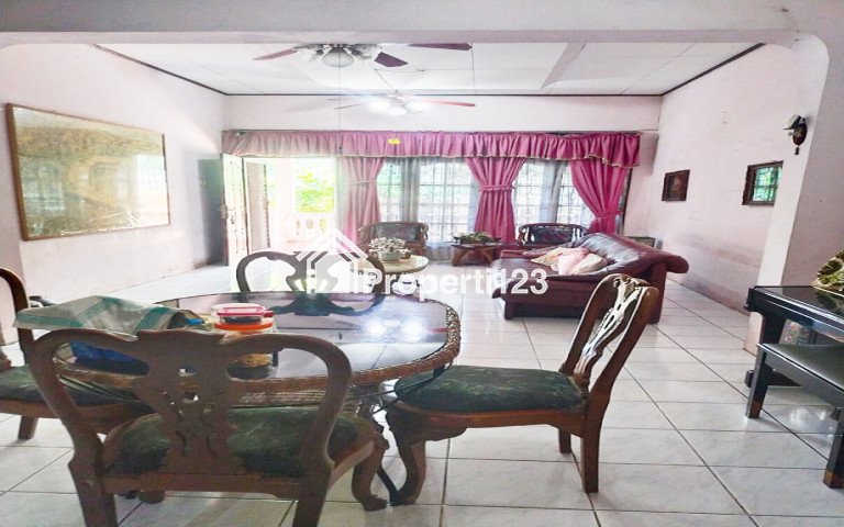 Rumah Dijual di Pulo Gadung Jakarta Timur Dekat RS EMC Pulomas, Kampus UNJ, Green Pramuka Square, Arion Mall, Transmart Cempaka Putih - 1