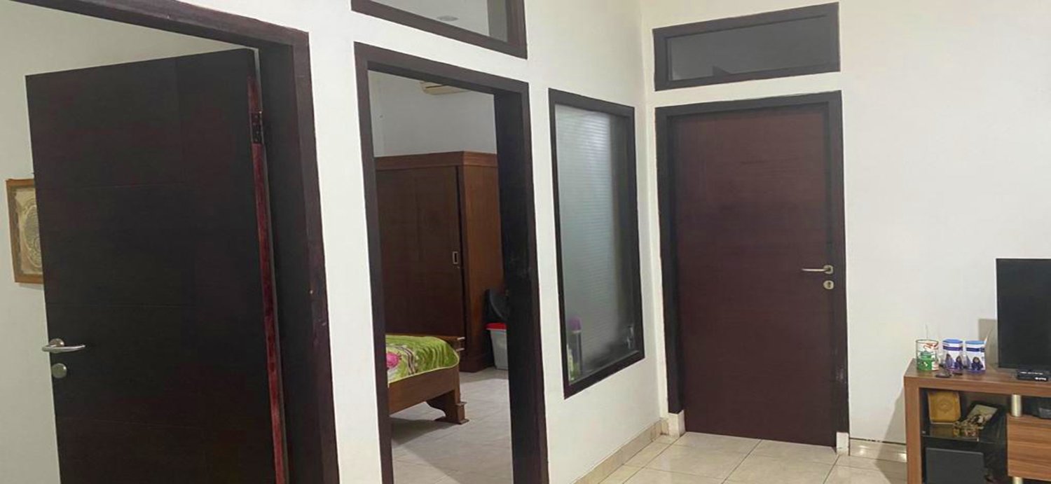 RUMAH MODERN CLASSIC DI ARCAMANIK BANDUNG - 19