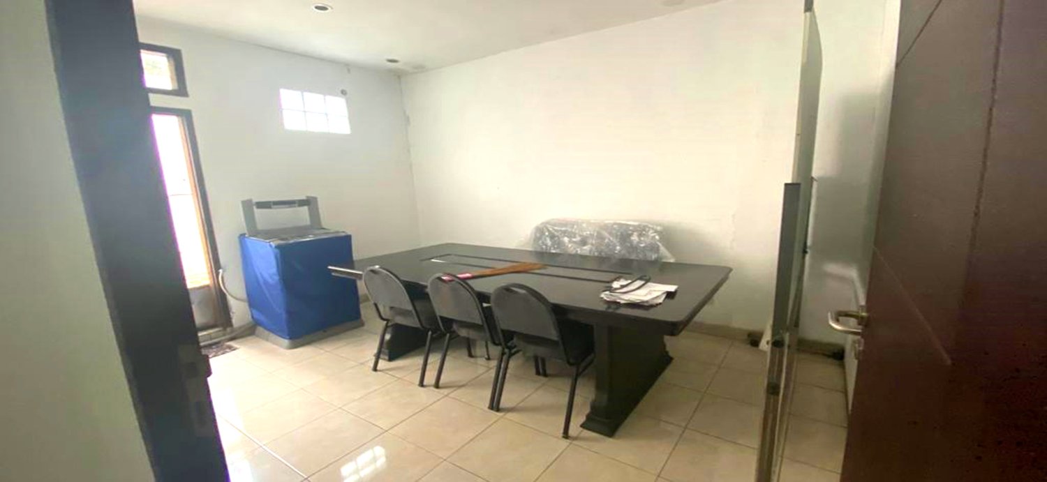 RUMAH MODERN CLASSIC DI ARCAMANIK BANDUNG - 21