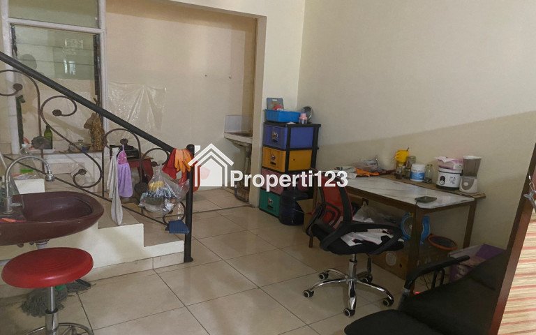 Dijual rumah 2.5 Lantai (sdh renov) di Gading Arcadia, Jakarta Utara - 3