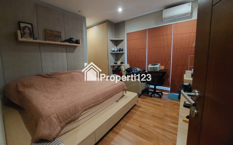 Dijual Rumah 2 Lantai Siap Huni di Lokasi Strategis Premier Riviera - 4