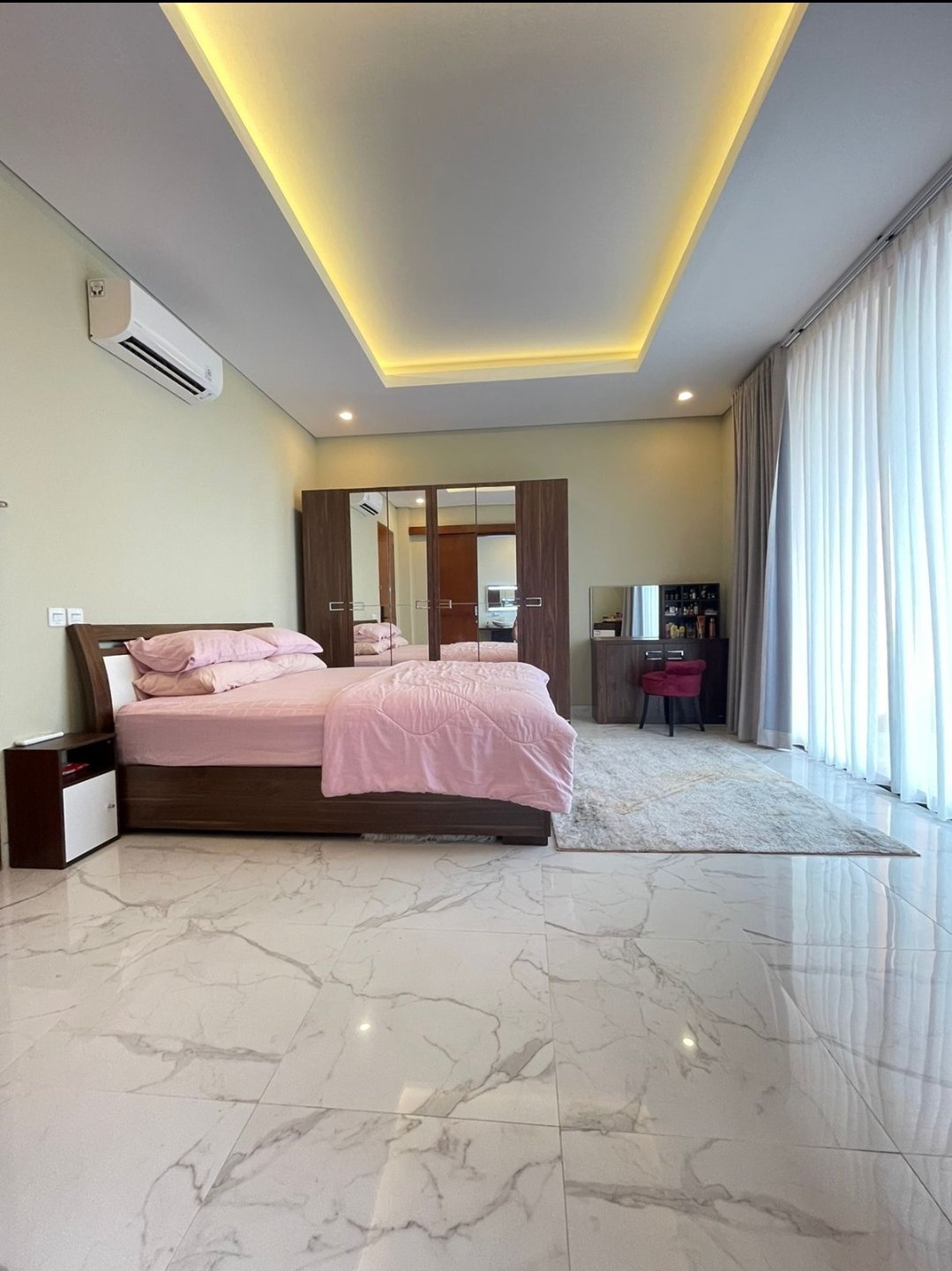 Dijual Rumah 4 lantai siap huni karya Emporio Architect di Pulomas, Jak arta - 7