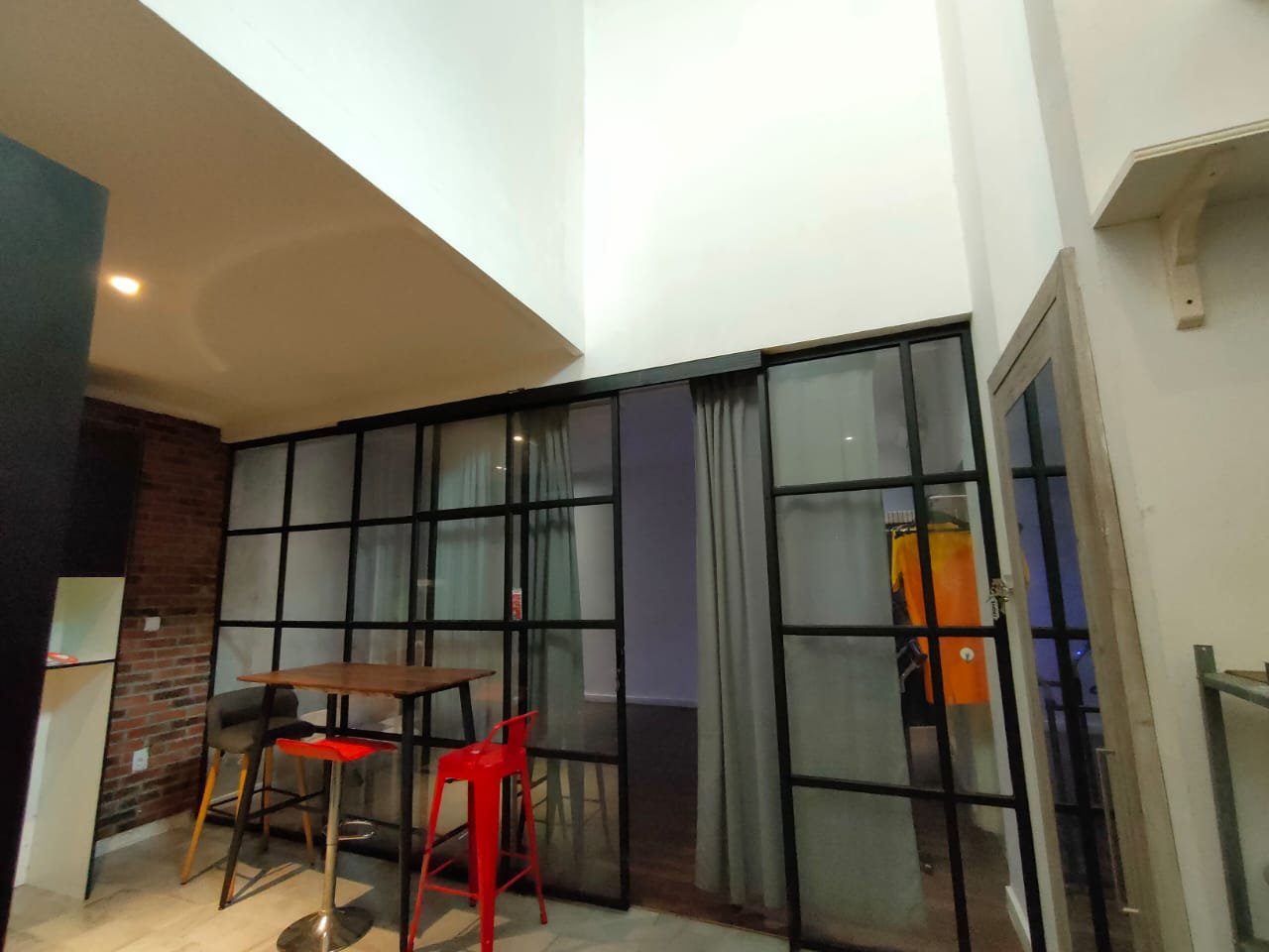 Rumah Futuristic Unik Asri Sejuk - 6
