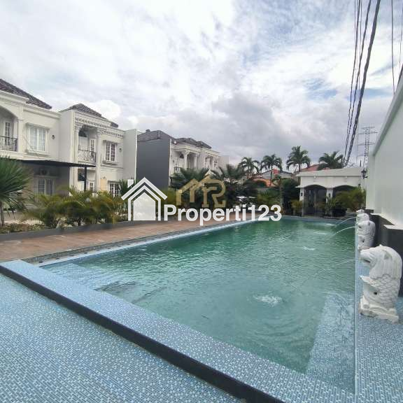 Rumah Cluster Baru Ada Kolam Renang di Kebagusan Jakarta Selatan - 11