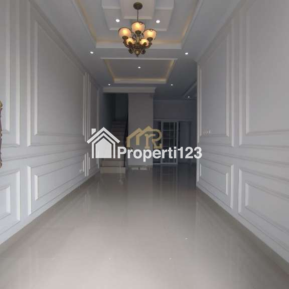 Rumah Cluster Baru Ada Kolam Renang di Kebagusan Jakarta Selatan - 4