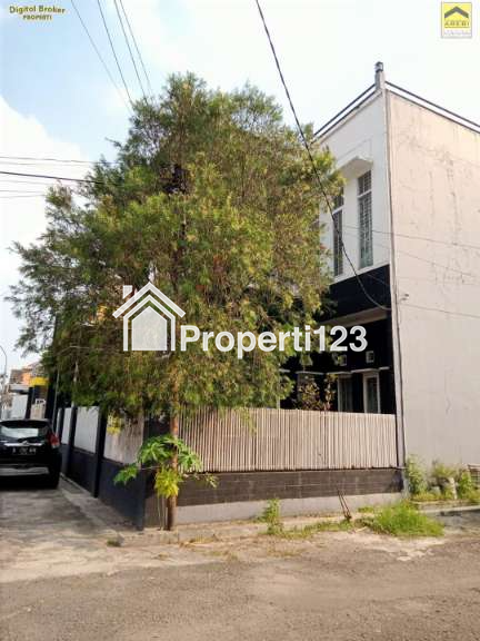 RUMAH DIJUAL 3 LANTAI DI SEKEJATI BUAHBATU BANDUNG JAWA BARAT - 5