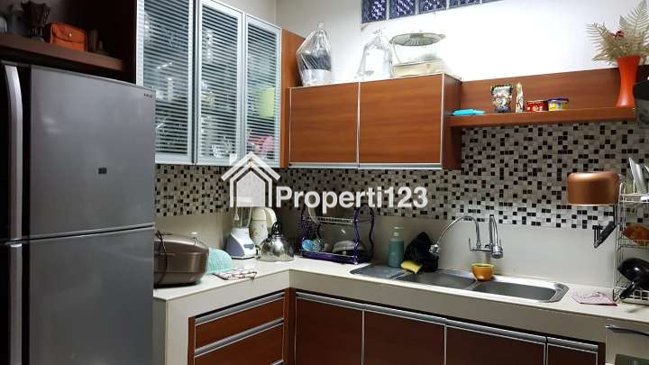 RUMAH DIJUAL 2 LANTAI DI CIBEUREUM CIMAHI SELATAN, CIMAHI JAWA BARAT - 4