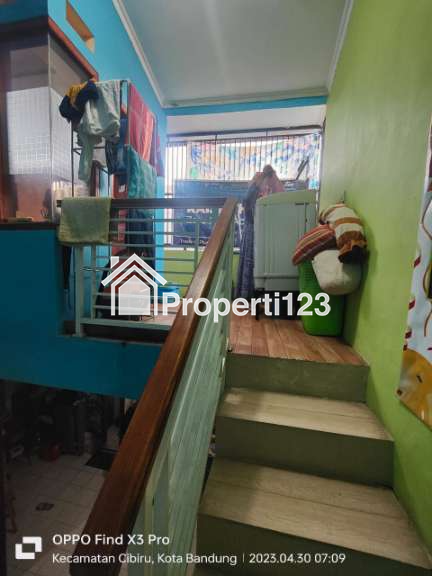 RUMAH MINIMALIS TERAWAT 1,5 LANTAI DI KOMPLEK CILENGKRANG INDAH BANDUNG JAWA BARAT - 9
