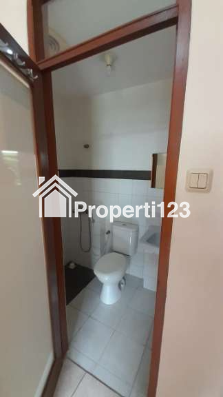 RUMAH DIJUAL PLUS KOSAN 2 LANTAI DEKAT KAMPUS MARANATHA SURYA SUMANTRI BANDUNG JAWA BARAT - 1