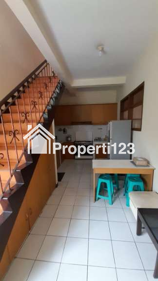 RUMAH DIJUAL PLUS KOSAN 2 LANTAI DEKAT KAMPUS MARANATHA SURYA SUMANTRI BANDUNG JAWA BARAT - 12