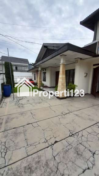 RUMAH DIJUAL PLUS KOSAN 2 LANTAI DEKAT KAMPUS MARANATHA SURYA SUMANTRI BANDUNG JAWA BARAT - 8