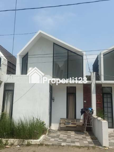 Rumah Villa Dekat Kampus UB - 2
