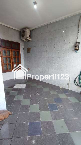 Rumah Nyaman 3 Lantai  Siap Sewa di Kayuringin Jaya, Bekasi Selatan - 2