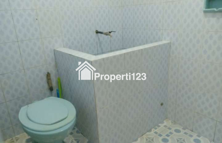 Rumah 3 Lantai Griya Shanta, Soehat Kota Malang - 14