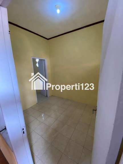 Rumah 3 Lantai Griya Shanta, Soehat Kota Malang - 7