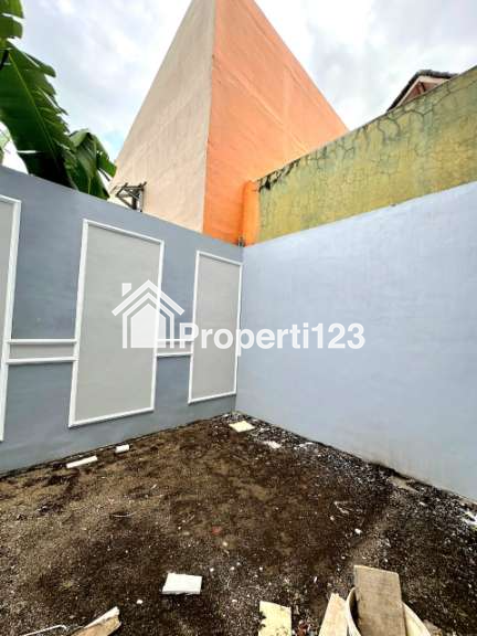 Rumah Baru 2 Lantai FULL FURNISH Blimbing Kota Malang - 10